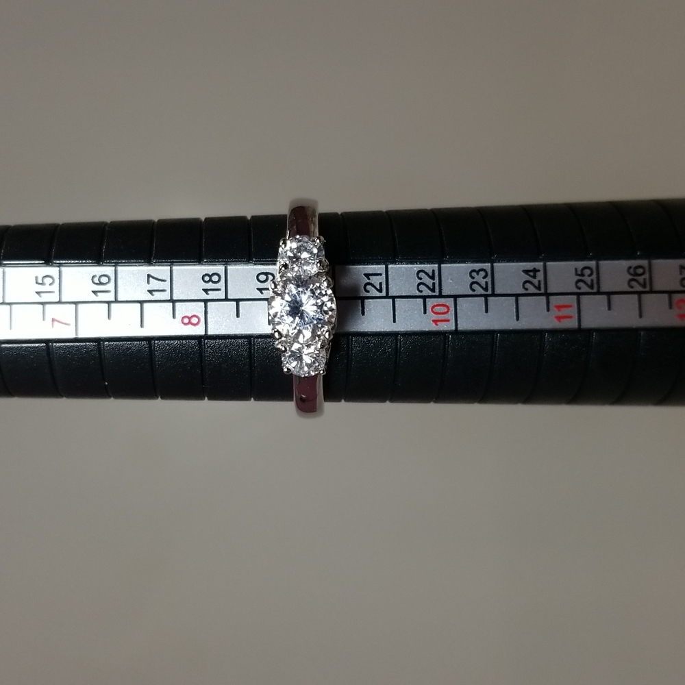 Three Stone Ring - image 6